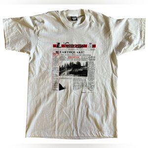 VTG SCREEN STARS BEST Single Stitch T-Shirt NOS Earthquake Grizzly Newspaper SzL